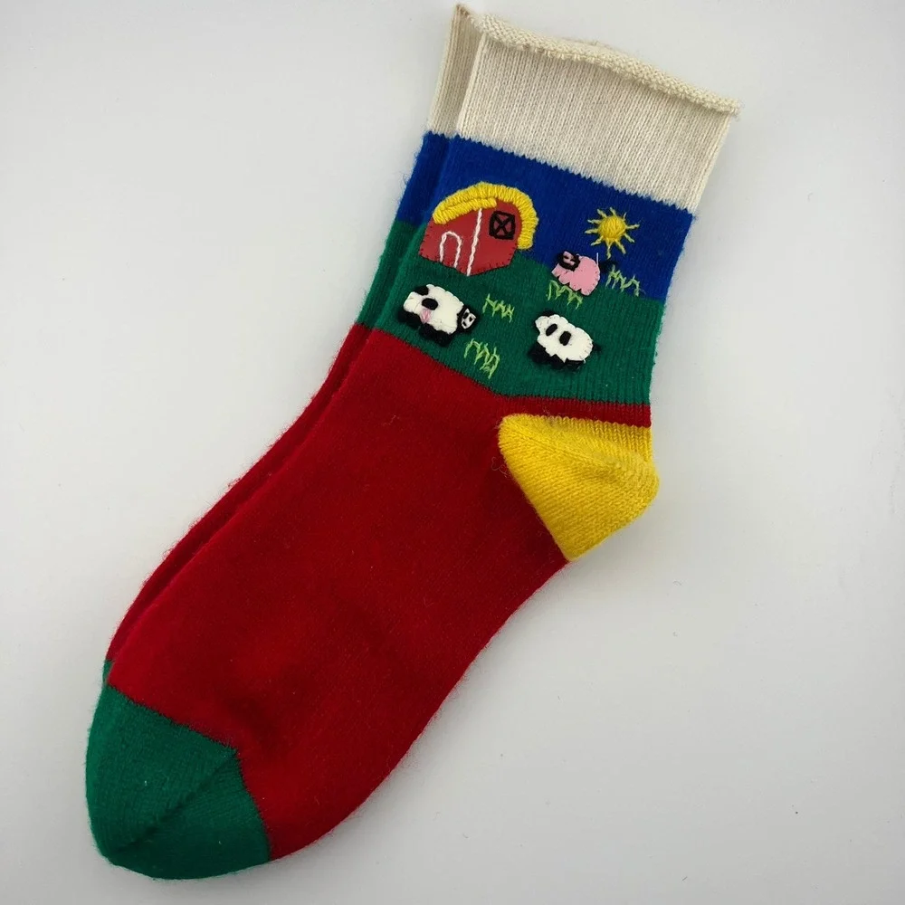Vintage 1988 Cynthia McKinney Farm Socks Sheep Barn Scene Knit Acrylic 8
